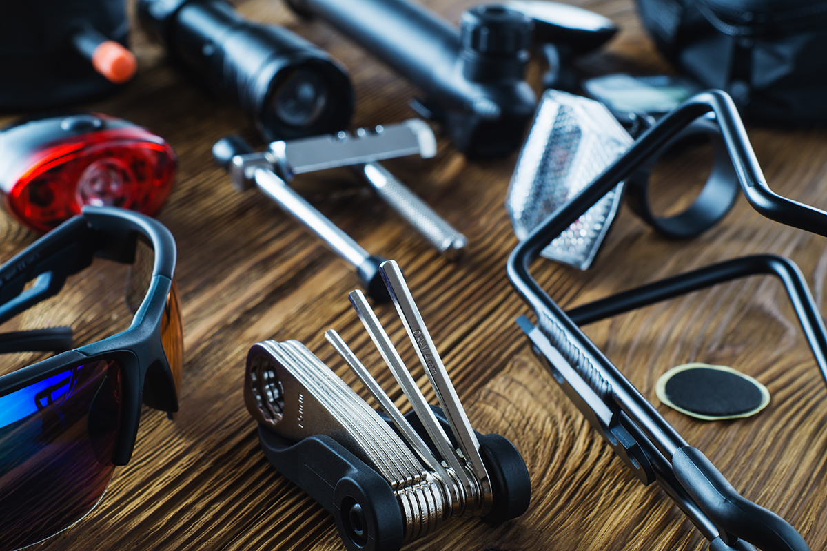 Bridgestone Tyre Clinic - Three Handy Tools You Should Bring With You Bridgestone Tyre Clinic - Three Handy Tools You Should Bring With You